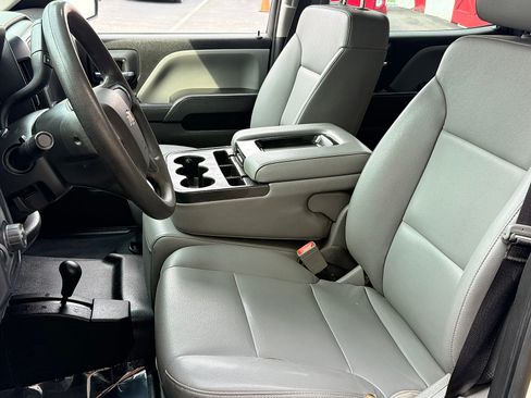 Used 2018 Chevrolet Silverado 2500 W/T AWD/4WD image 25