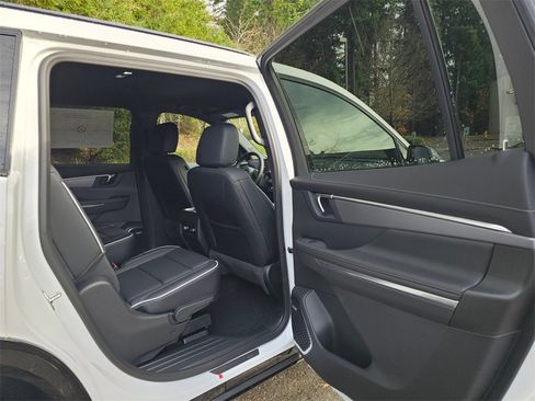 New 2026 Buick Enclave Sport Touring image 14