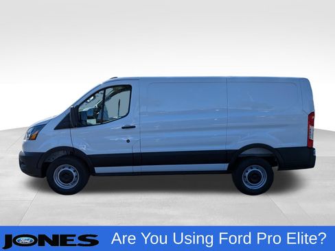 New 2026 Ford Transit 250 Low Roof w/ Load Area Protection Package RWD image 10