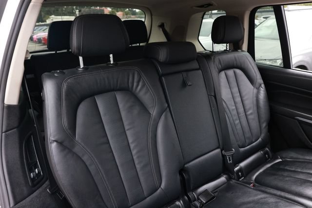 Used 2020 BMW X7 xDrive40i w/ Premium Package AWD/4WD image 17