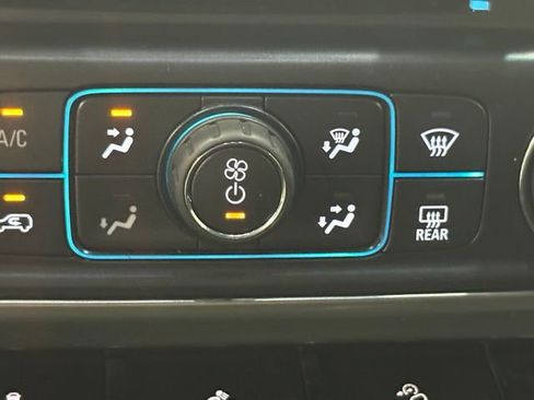 Used 2019 Chevrolet Silverado 1500 LT w/ All Star Edition AWD/4WD image 24