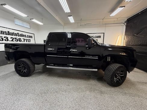 Used 2013 GMC Sierra 3500 Denali AWD/4WD image 2