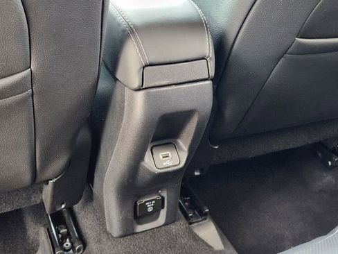 Used 2019 Jeep Renegade Limited image 28