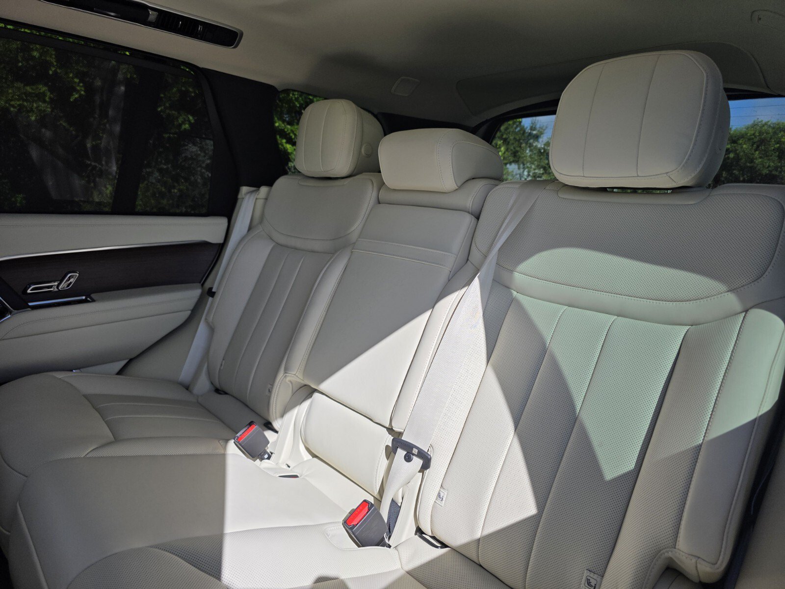 New 2026 Land Rover Range Rover SE AWD/4WD image 13