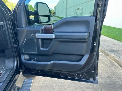 Used 2017 Ford F350 Platinum w/ Platinum Ultimate Package AWD/4WD image 29