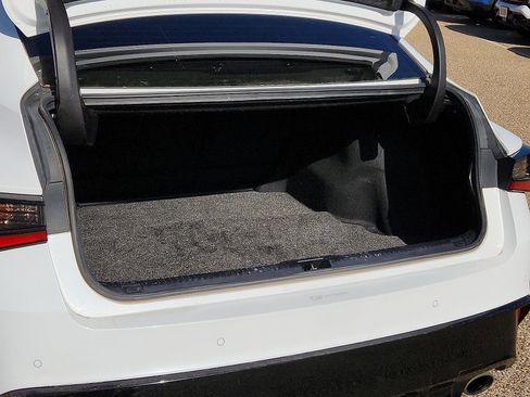 Used 2021 Lexus IS 350 F Sport image 10