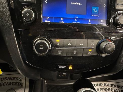 Used 2018 Nissan Rogue S FWD image 15
