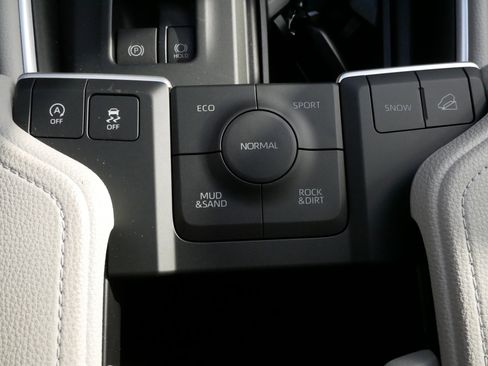 Certified 2026 Toyota Grand Highlander Limited image 33