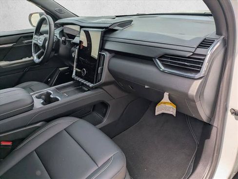 Used 2024 GMC Acadia Elevation w/ Luxury Package FWD image 23