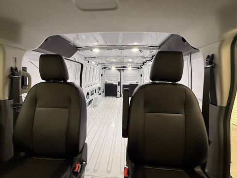 Used 2024 Ford Transit 250 Low Roof RWD image 15