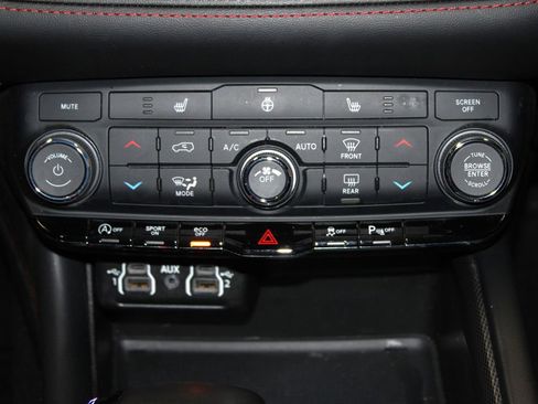 Used 2025 Dodge Durango GT image 22