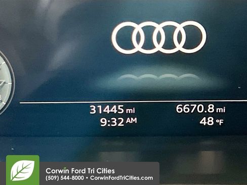 Used 2023 Audi Q3 2.0T Premium Plus w/ Premium Plus Package image 2