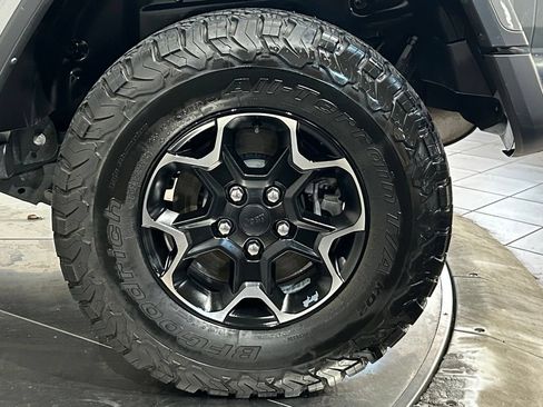 Used 2021 Jeep Wrangler Unlimited Rubicon 4xe w/ Steel Bumper Group AWD/4WD image 23