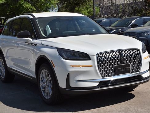 New 2026 Lincoln Corsair Premiere image 3