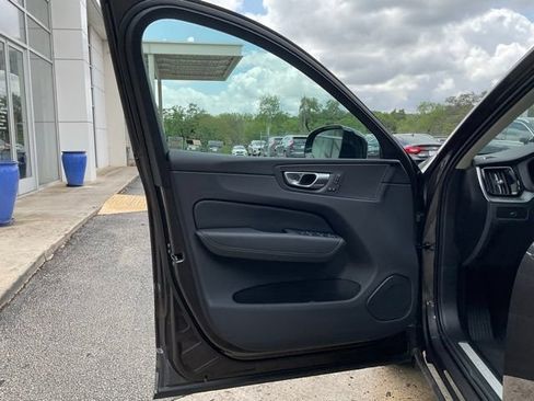 Certified 2024 Volvo XC60 B5 Core AWD/4WD image 9