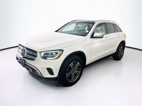 Used 2020 Mercedes-Benz GLC 300 image 3