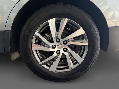 Used 2023 Chevrolet Equinox Premier FWD image 16