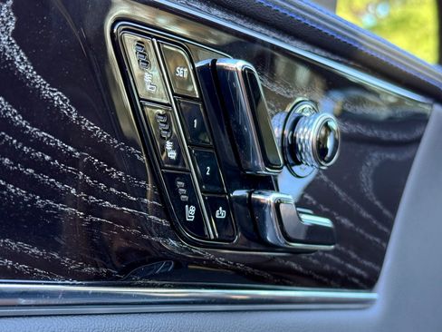 New 2025 Cadillac Escalade IQ Sport 1 w/ LPO, ONYX Package AWD/4WD image 17