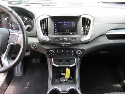 Certified 2024 GMC Terrain SLE image 20