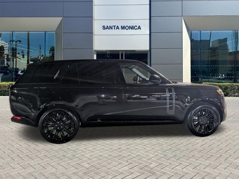 New 2026 Land Rover Range Rover Long Wheelbase SE AWD/4WD image 6