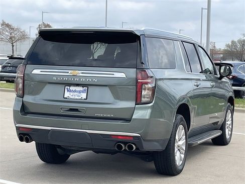 Used 2023 Chevrolet Suburban Premier image 4