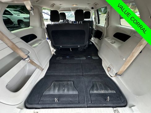 Used 2019 Chrysler Pacifica L FWD image 33