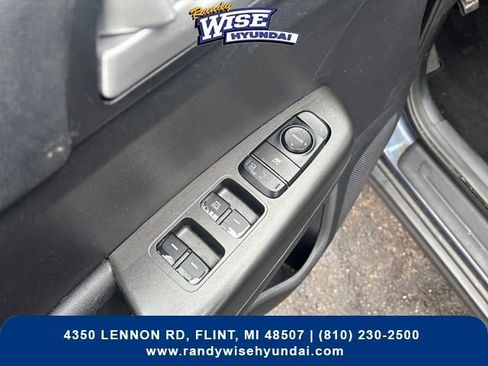 Used 2017 Kia Sportage LX image 11