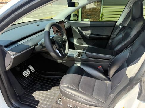 Used 2022 Tesla Model Y Performance AWD/4WD image 14