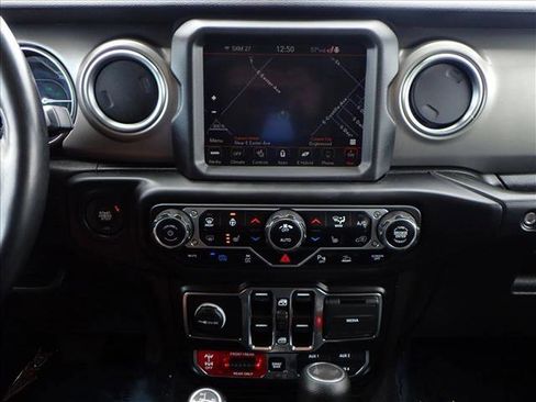 Used 2021 Jeep Wrangler Unlimited Rubicon w/ Steel Bumper Group image 15