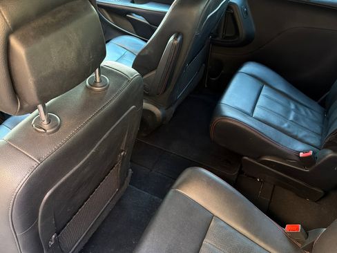 Used 2019 Dodge Grand Caravan GT image 14