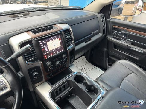 Used 2018 RAM 2500 Laramie image 17