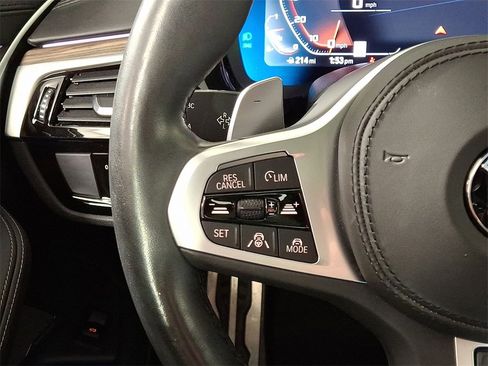 Used 2021 BMW M550i xDrive w/ Dynamic Handling Package image 22