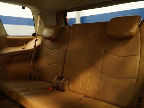 Used 2015 Cadillac Escalade Platinum image 26