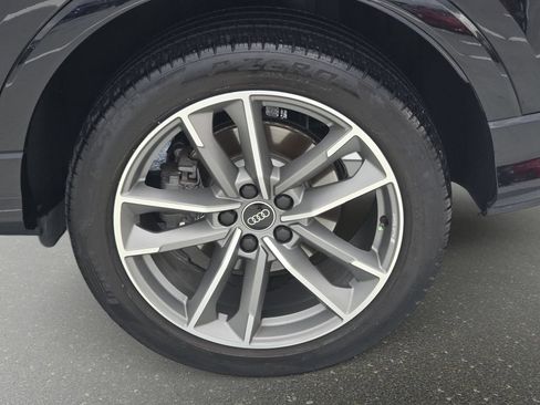 Certified 2025 Audi Q3 2.0T Premium w/ Convenience Package AWD/4WD image 30