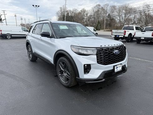 New 2026 Ford Explorer ST-Line image 1
