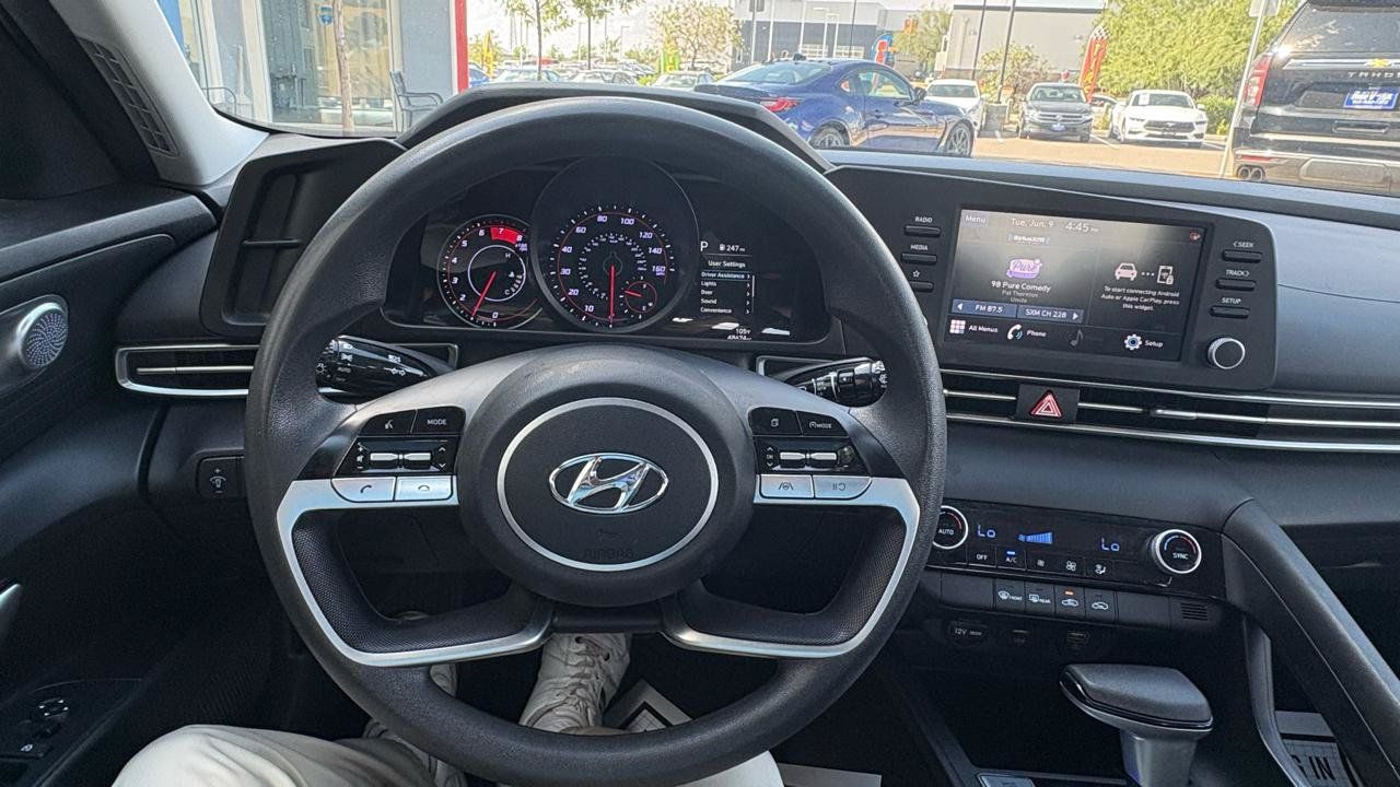 Used 2023 Hyundai Elantra SEL FWD image 19