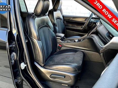 Certified 2024 Jeep Grand Cherokee L Laredo image 6