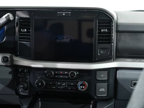 New 2026 Ford F350 XLT w/ XLT Premium Package AWD/4WD image 9