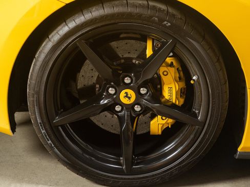 Used 2016 Ferrari 488 GTB RWD image 30