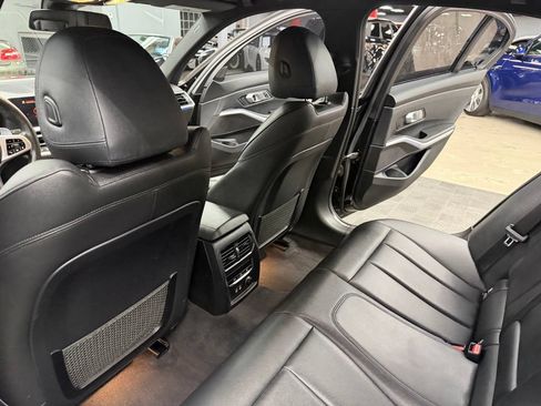 Used 2020 BMW 330i Sedan w/ M Sport Package RWD image 37