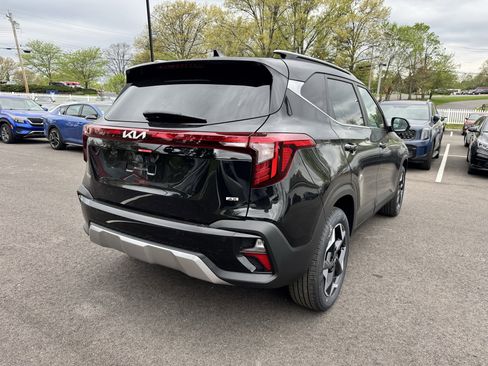 New 2026 Kia Seltos EX AWD/4WD image 3