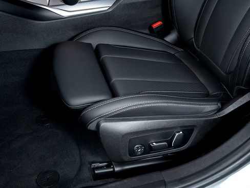 Used 2024 BMW M340i xDrive w/ Driving Assistance Package image 20