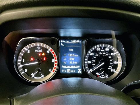 Used 2017 Nissan Titan PRO-4X AWD/4WD image 20