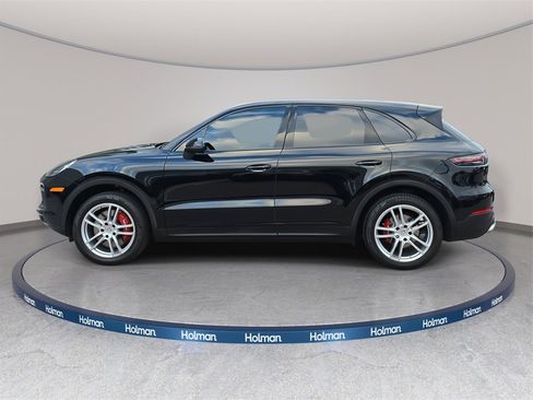 Used 2022 Porsche Cayenne image 7