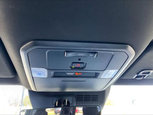 Used 2025 Toyota Tacoma SR5 RWD image 31