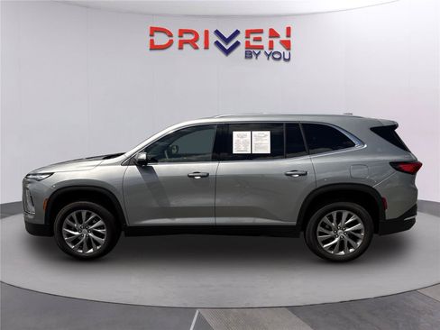 Used 2026 Buick Enclave Preferred FWD image 7