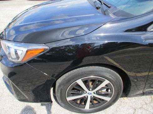 Used 2019 Subaru Impreza 2.0i Premium image 13