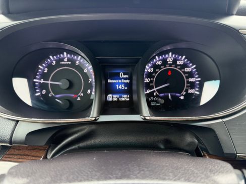 Used 2015 Toyota Avalon Limited image 11