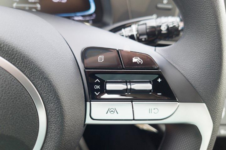 New 2026 Hyundai Elantra SE FWD image 24