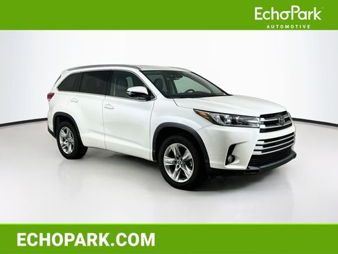 Used 2017 Toyota Highlander Limited FWD image 1